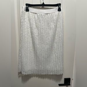 Gnw white lace pleated skirt size S